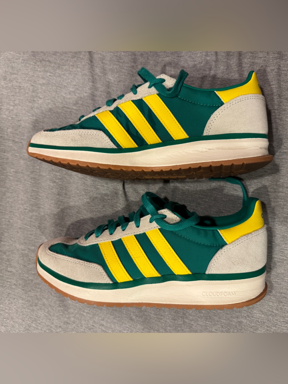 adidas Women’s Run 70s 2.0in green & yellow - Picture 6 of 7